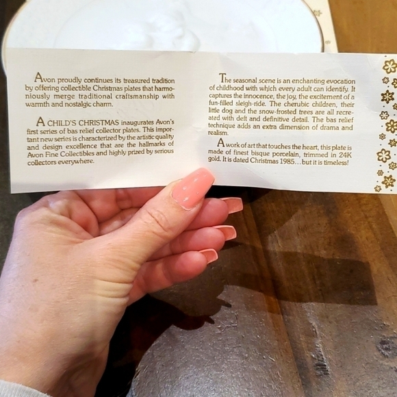 Vintage 1985 Bisque Porcelain Avon Collectibles Plate - Picture 6 of 6